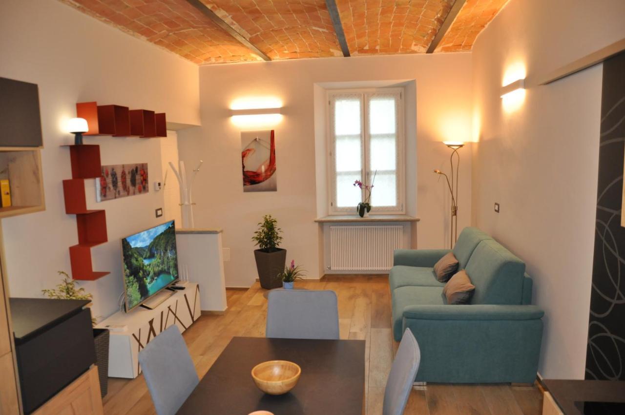 Sotto La Torre Apartment Costigliole d'Asti Luaran gambar