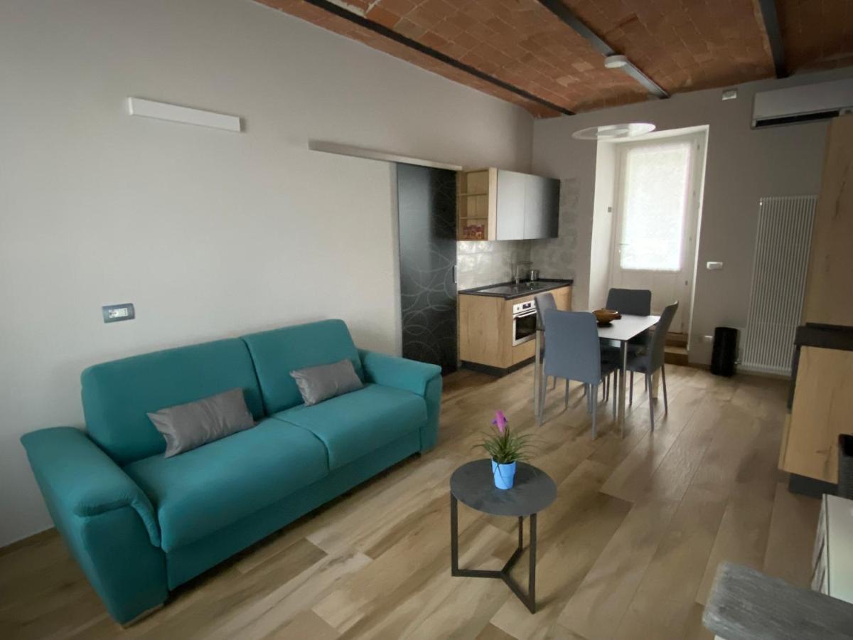 Sotto La Torre Apartment Costigliole d'Asti Luaran gambar